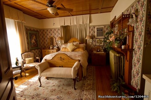 Victoria's Historic Inn, The Chase Suite Bedroom