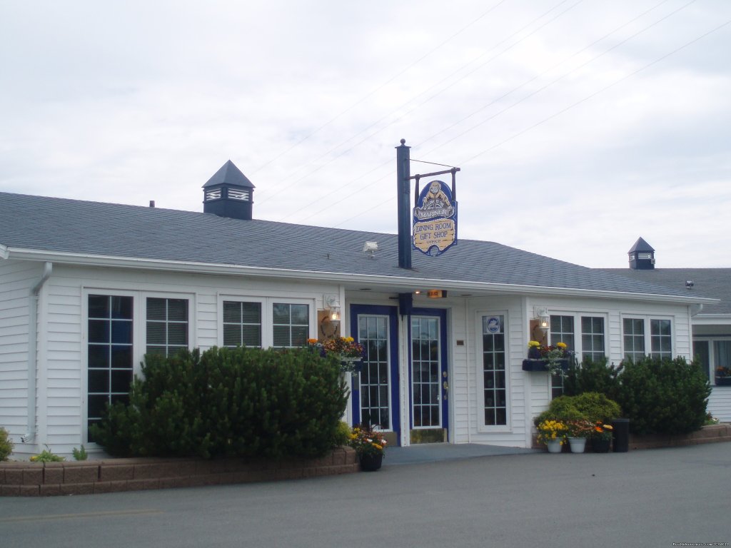 Office and entrance to Dining Room | Cove Motel & Mariner Dining Room | Image #4/15 | 