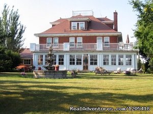 Wakamow Heights Bed & Breakfast | Moose Jaw, Saskatchewan | Bed & Breakfasts