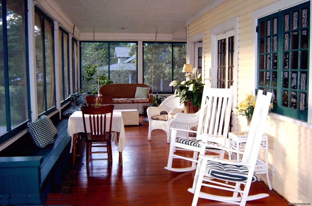 Lakefront Escape  At Lake Ripley Lodge Grand Porch | Image #2/8 | 