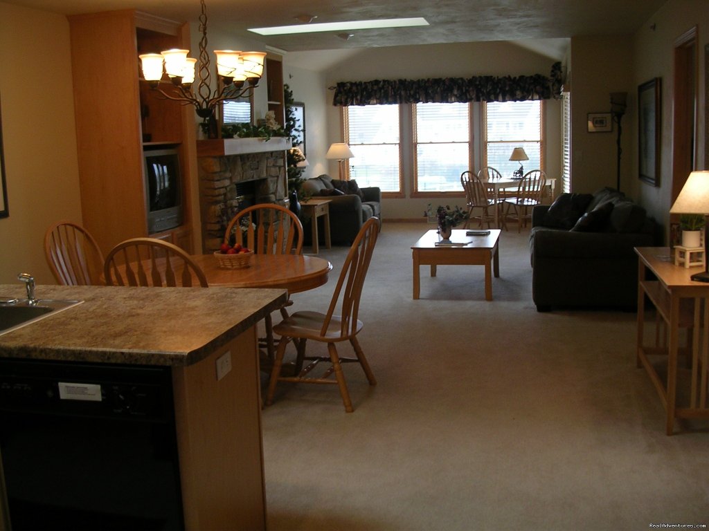 Birchwood Lodge Village Homes | Romantic getaway in  Door County | Image #6/12 | 