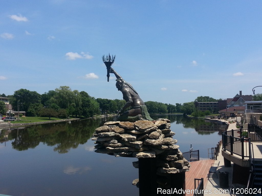 Fort Atkinson Main Street Bridge | Fort Atkinson Chamber of Commerce & Tourism Center | Fort Atkinson, Wisconsin  | Tourism Center | Image #1/6 | 