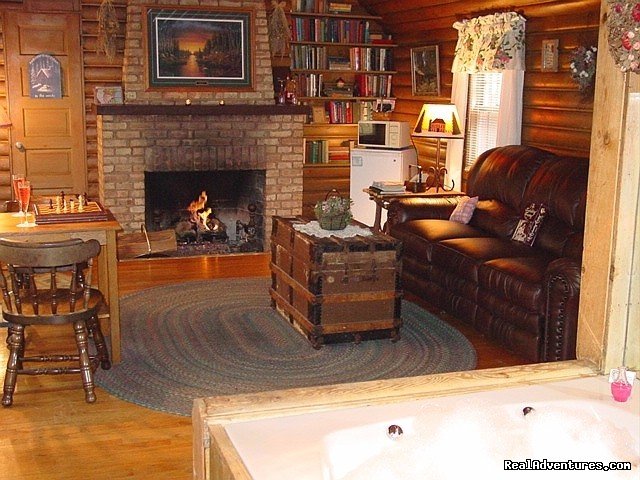 Log Cabin Suite | Lazy Cloud Inn | Image #4/4 | 