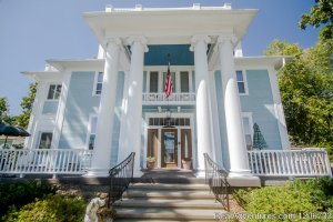 Romantic Get-away at the Dickey House B&B | Marshfield, Missouri | Bed & Breakfasts