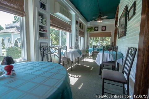 Breakfast Porch off the main parlor