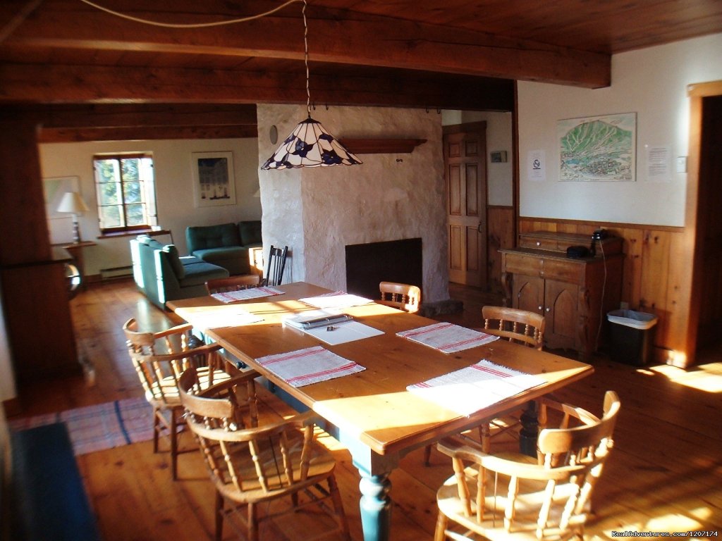 Dining room in the Ricard House. | Large Country Homes rental near Quebec City Canada | Image #10/13 | 