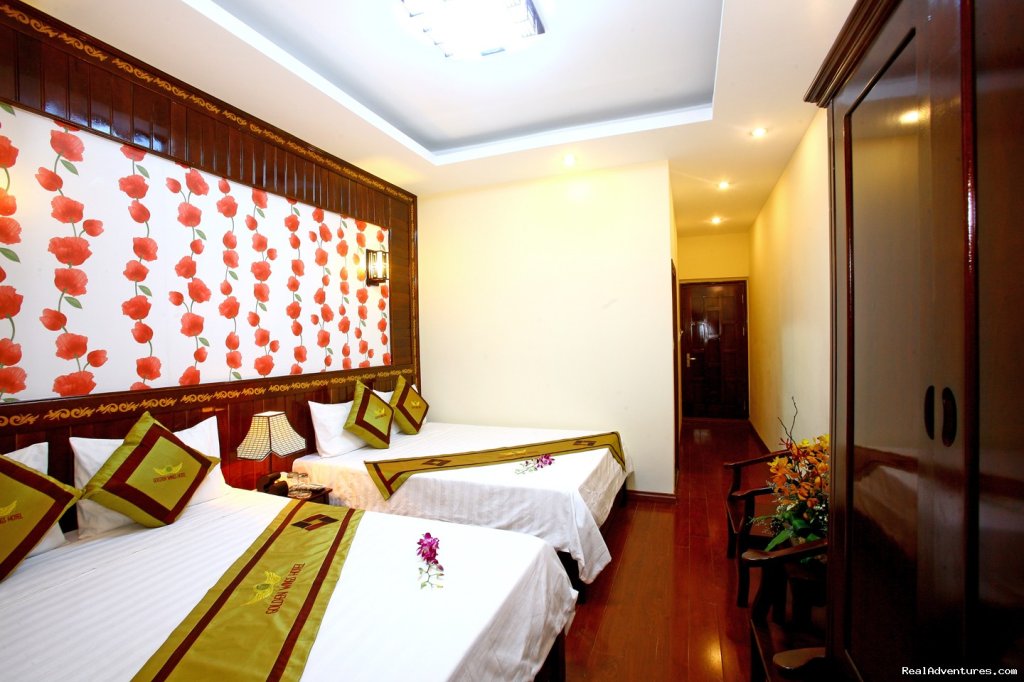 Deluxe Twin Room | Golden Wings Hotel | Image #8/11 | 