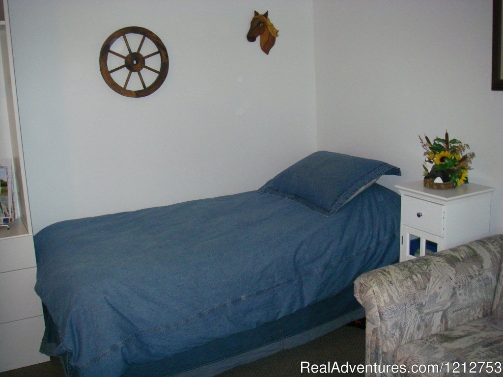 Bridgeview Bed & Breakfast /Selkirk Manitoba | Image #13/14 | 