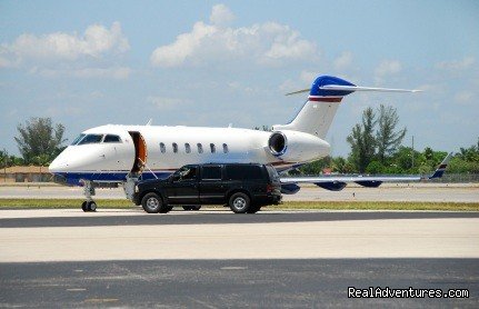 Airport SUVs | Black Diamond Luxury Transportation & Limousine | Image #2/3 | 