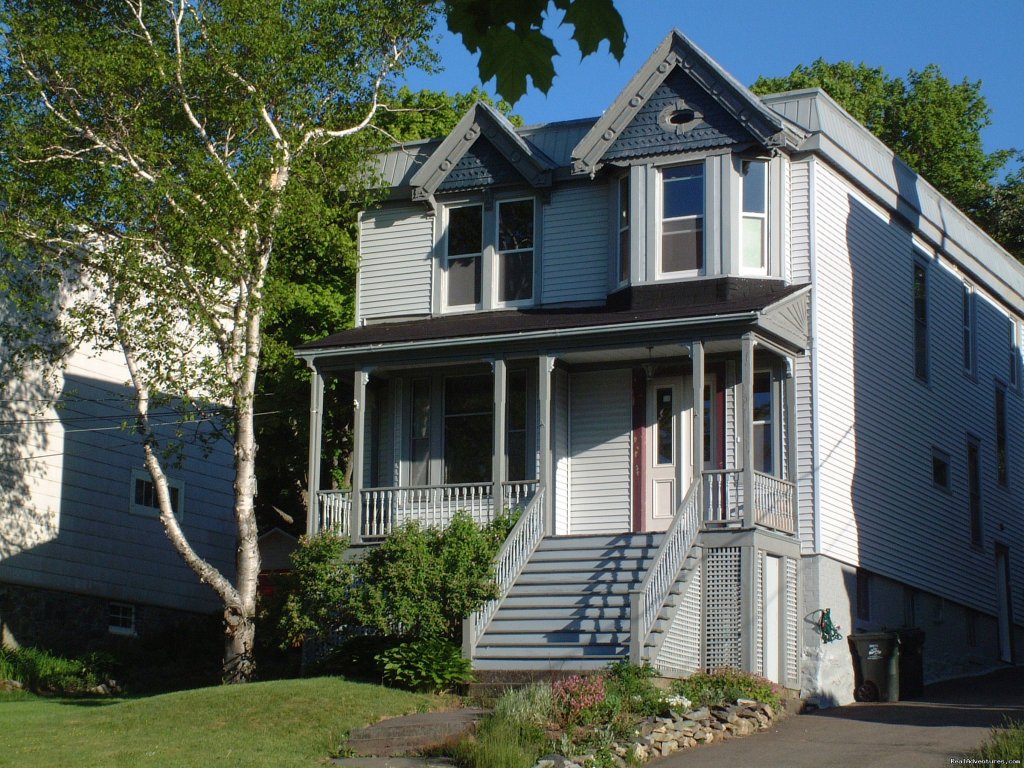 Seely Street B&B | Saint John, New Brunswick  | Bed & Breakfasts | Image #1/3 | 