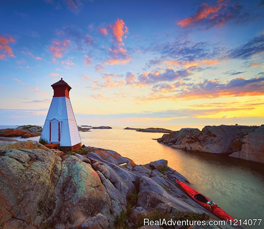 Georgian Bay 30,000 Island Kayak Adventures | Image #4/25 | 