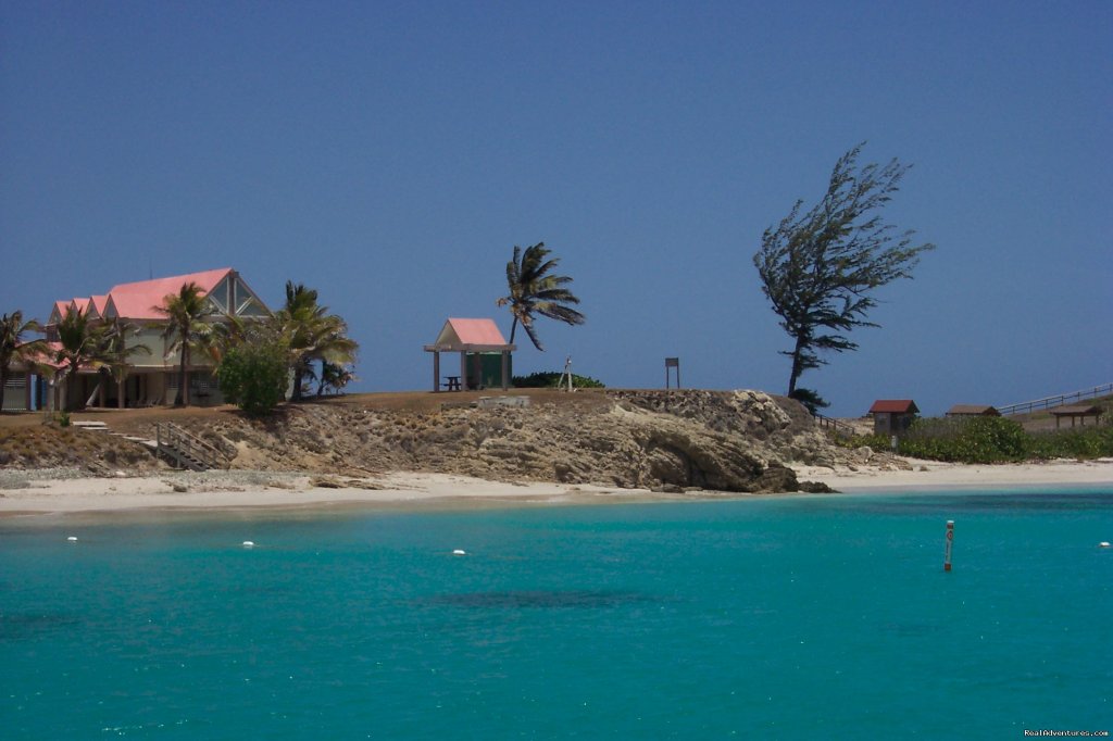 Ranger headquarters at Caja de Muertos | Caribbean Images Tours | Image #8/12 | 