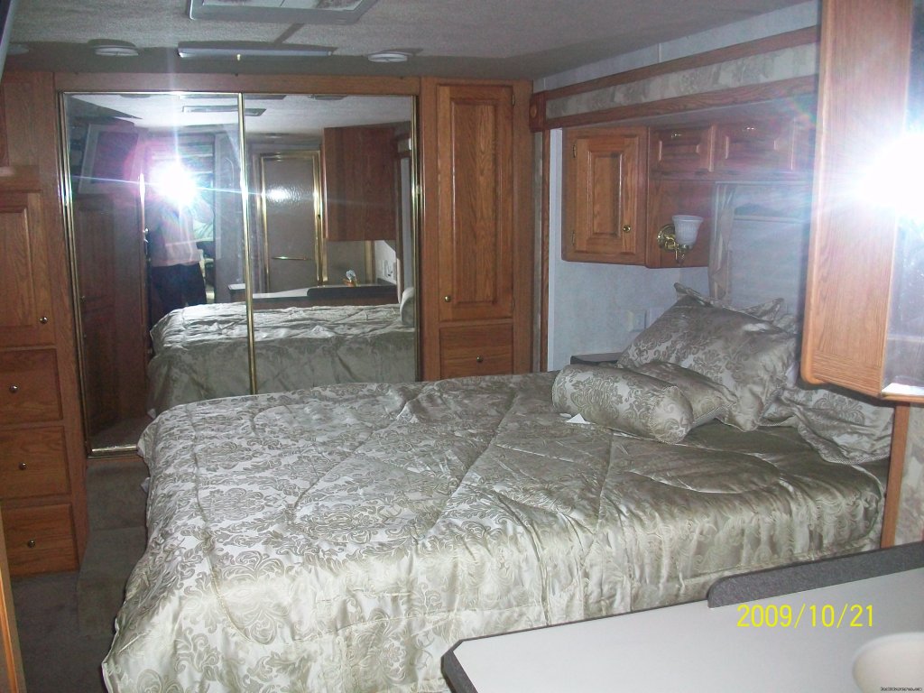 Luxury Rv for Rent | Image #2/3 | 