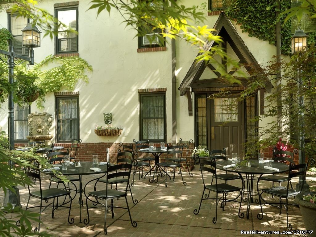 Seven Gables Inn St. Louis | Image #4/4 | 