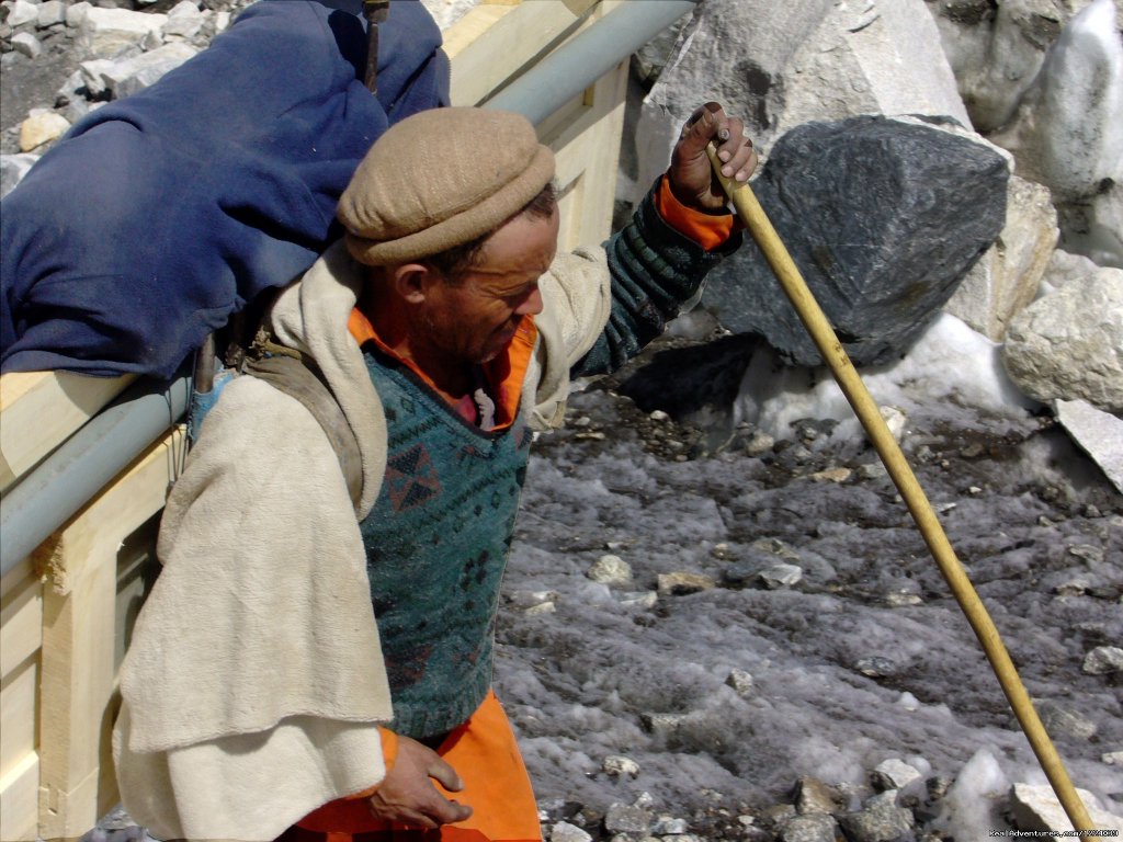 Balti Porters corssing Brado River | K2 Base Camp Gondogoro-La Trek | Image #3/7 | 