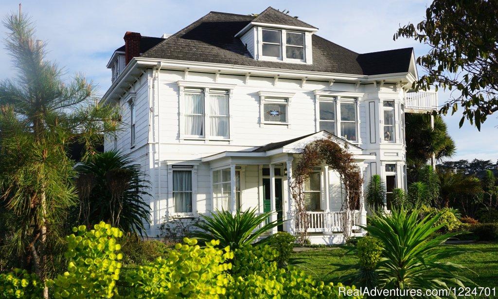 Weller House Inn, front view | Historic Mendocino Coast Retreat Weller House Inn | Mendocino, California  | Hotels & Resorts | Image #1/5 | 