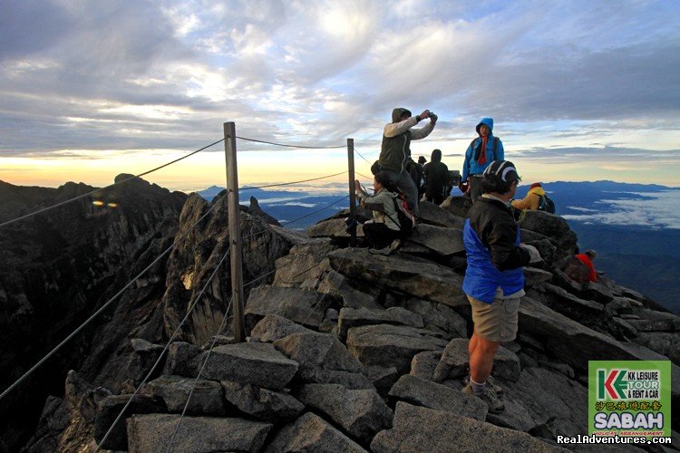 Reach the Top - Low Peak of Mount Kinabalu | 3D/2N Mount Kinabalu Climbing & Poring Hot Spring | Image #3/14 | 