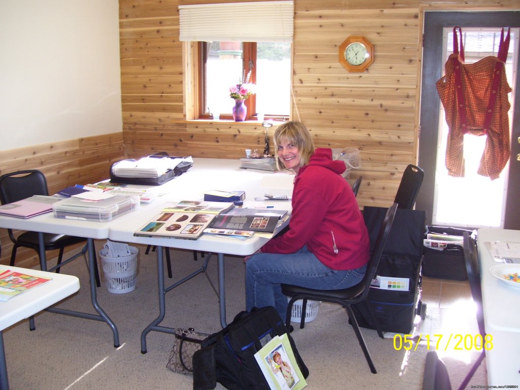 Recreation / crafting room | Somebody Else's House Near Lake Superior | Image #15/15 | 