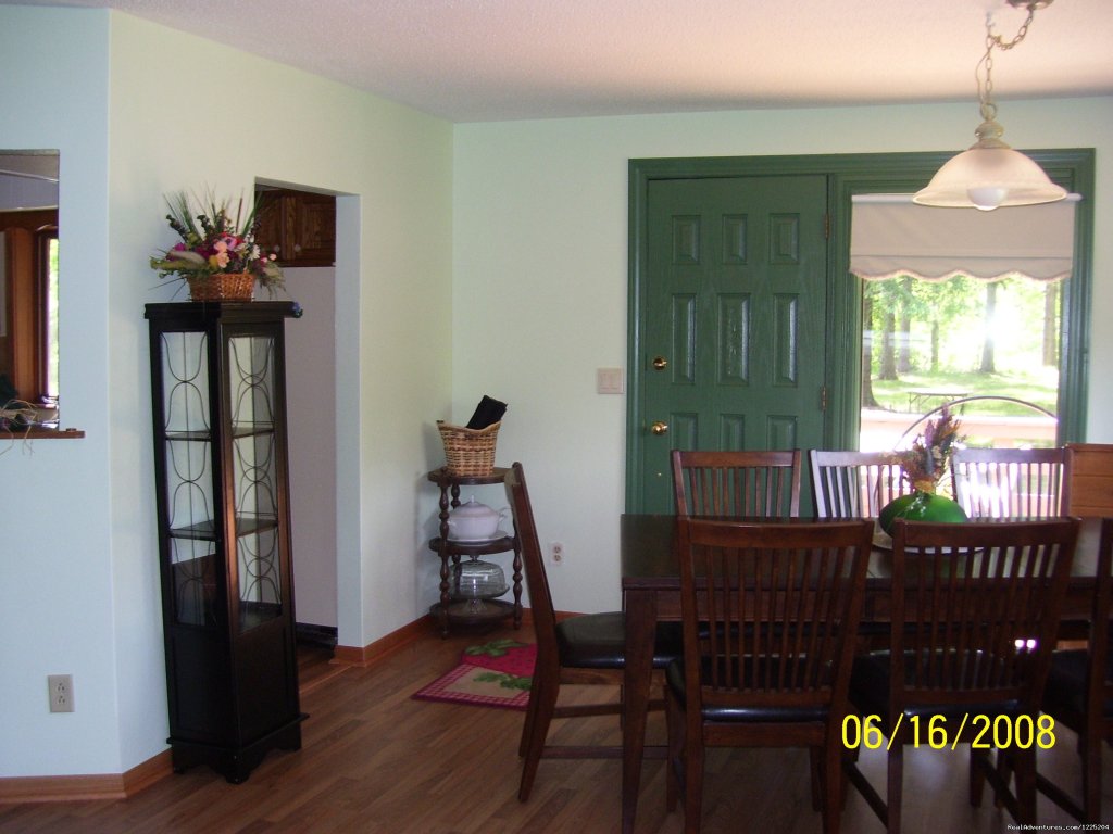 Dining area South entrance to house | Somebody Else's House Near Lake Superior | Image #6/15 | 