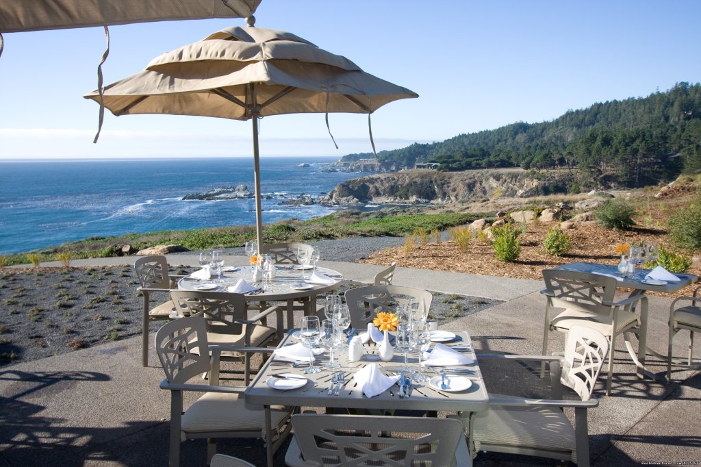 Al fresco dining | Timber Cove Inn | Image #19/25 | 