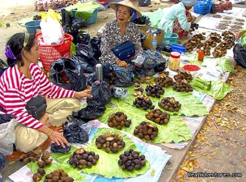 Runggus Long House & Tip of Borneo Tour