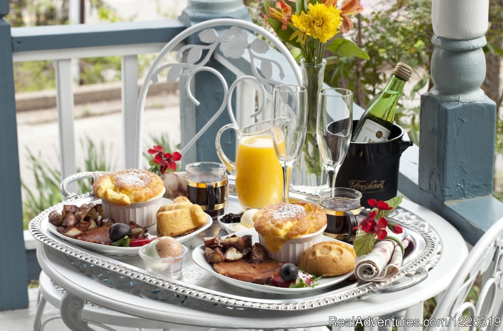 Your elf-delivered breakfast | Cliff Cottage B&B Luxury Suites/Historic Cottages | Image #17/23 | 