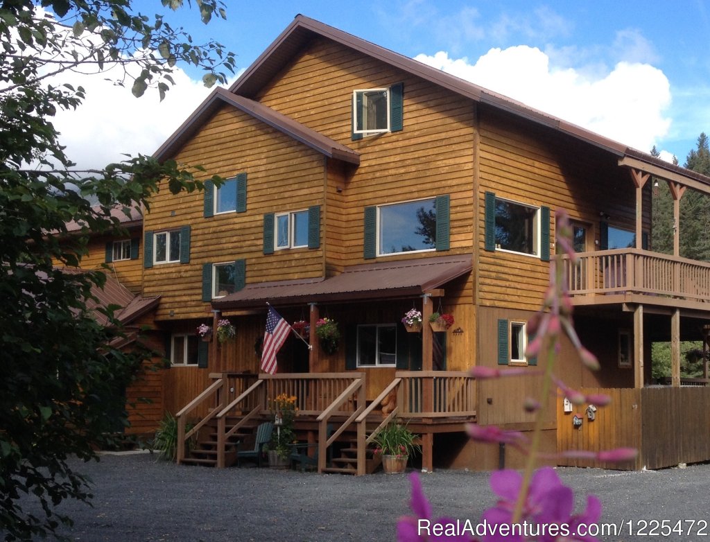 Bear Lake Lodgings B&B, Front Entry Side of Lodging | Bear Lake Lodgings B&B | Image #2/17 | 