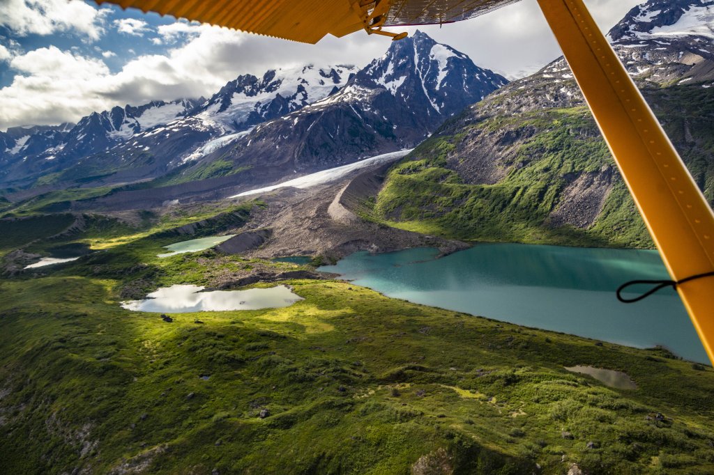 Floating Icebergs | Wrangell Mountain Air | Image #7/7 | 