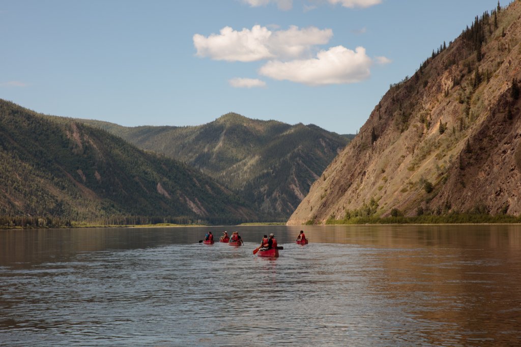 Ruby Range Adventure Paddling Down The Yukon River | Ruby Range Adventure Ltd. | Whitehorse, Yukon Territory  | Sight-Seeing Tours | Image #1/11 | 