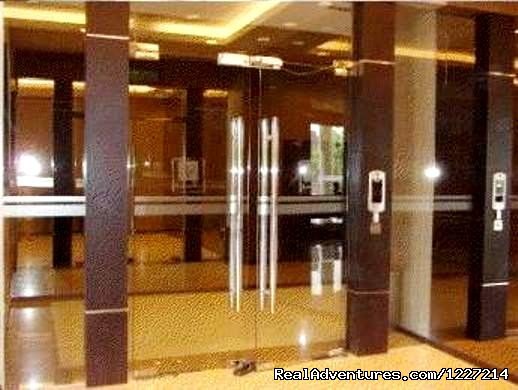 1 Borneo Tower B - Service Apartment / Condominium | Image #8/17 | 