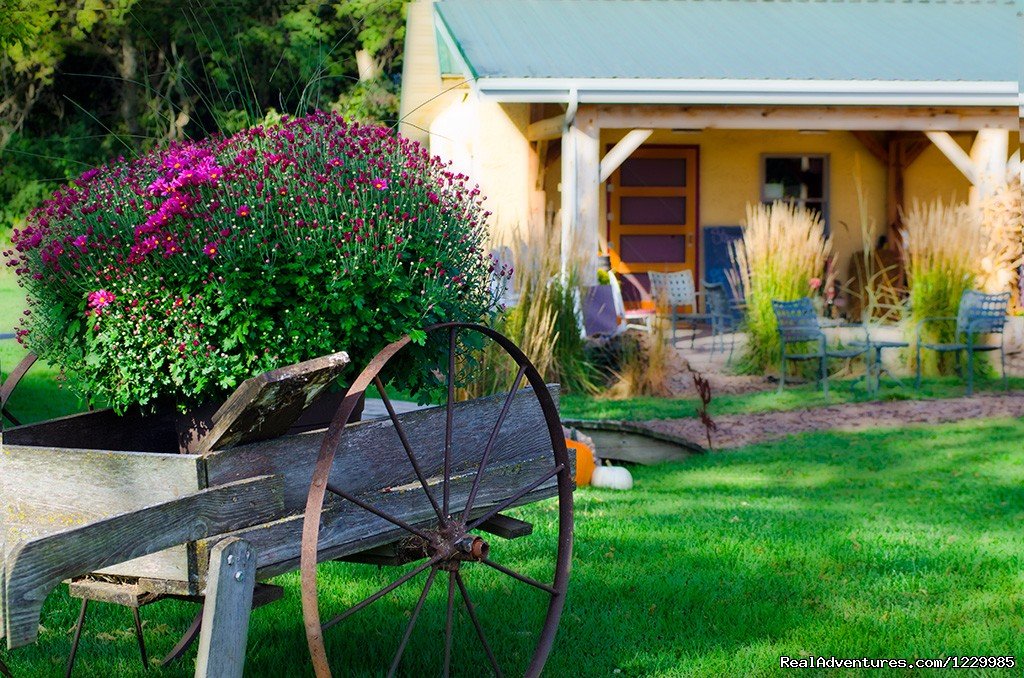 Strawbale Winery | Renner, South Dakota  | Cooking Classes & Wine Tasting | Image #1/4 | 