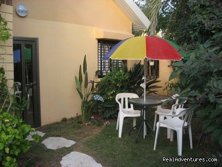 Patio | Herzlia Pituach suite 100 meters from beach | Image #2/6 | 