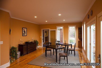 Dining room at Arcady Vineyard B&B | Arcady Vineyard B&B | Image #5/20 | 