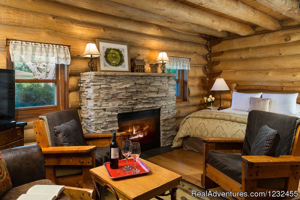 Paul Bunyan Loft | Justin Trails B&b Resort | Image #4/25 | 