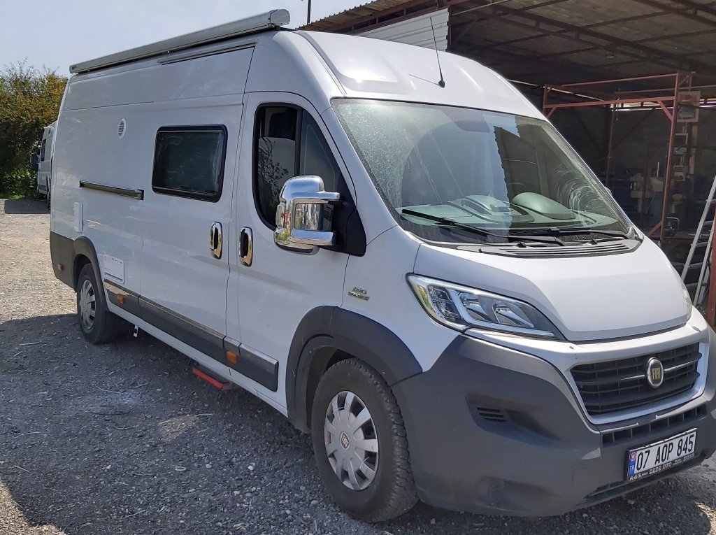 Comfort Plus | Let's Go Camper - Motorhome, Rv Rental Turkey | Image #15/16 | 