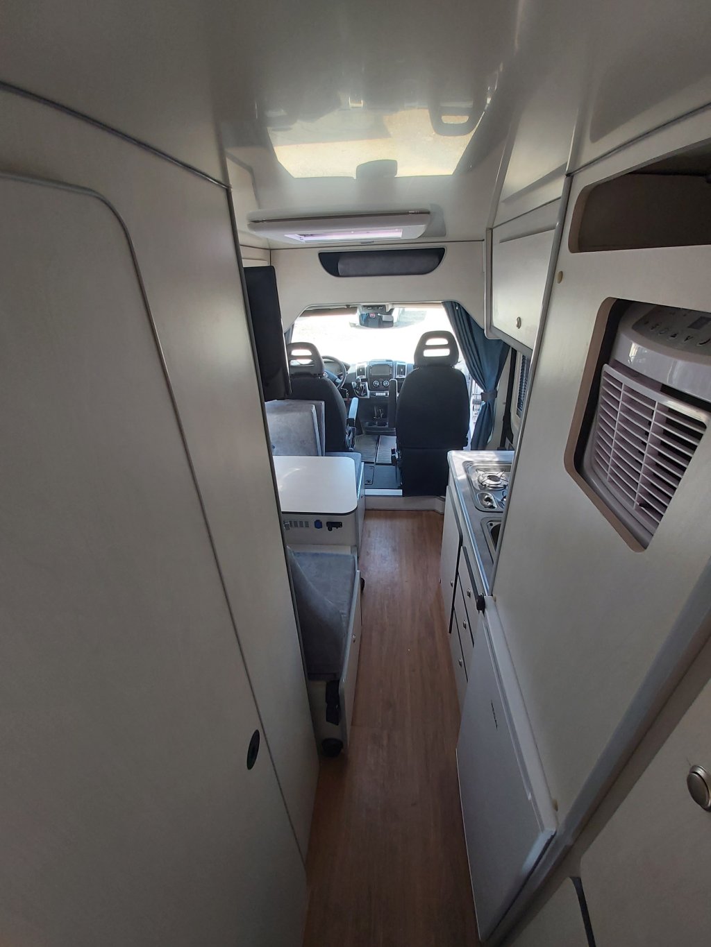 Comfort Plus | Let's Go Camper - Motorhome, Rv Rental Turkey | Image #12/16 | 