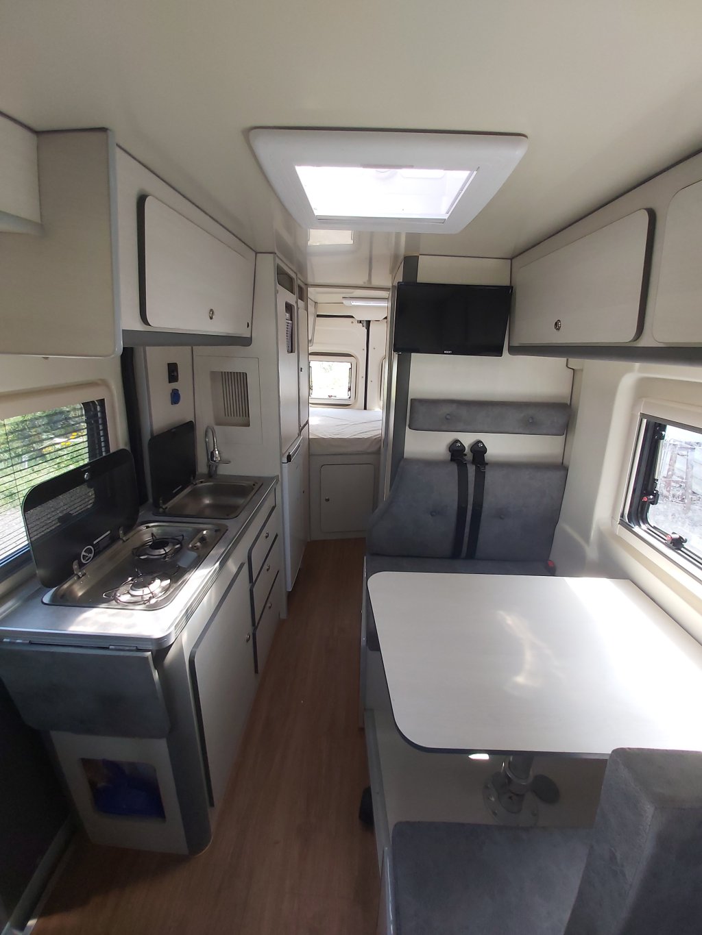 Comfort Plus | Let's Go Camper - Motorhome, Rv Rental Turkey | Image #10/16 | 