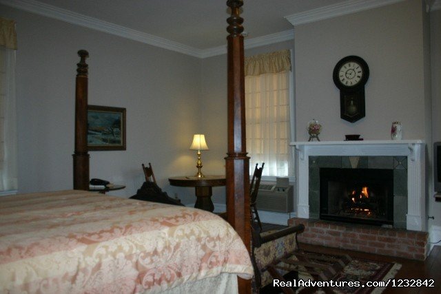 Galleries 4 - $165 The Wild West Room | The Corners Mansion -  A Bed And Breakfast Inn | Image #15/19 | 