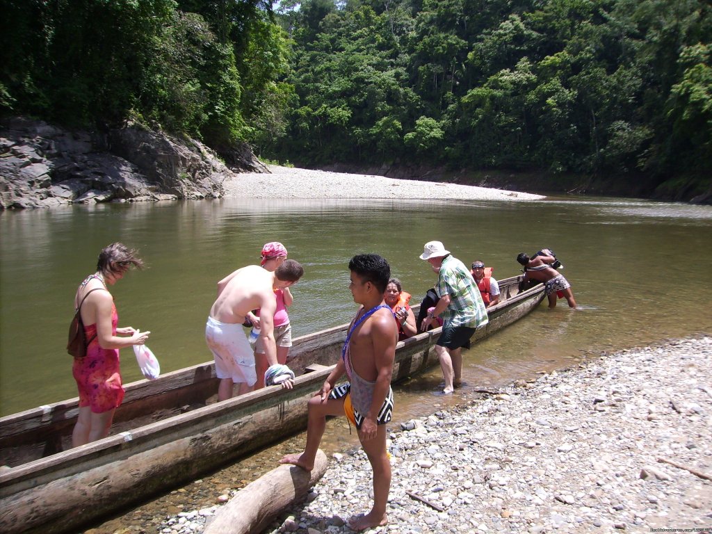 Out of the canoe! | Visit to an authentic Indian Village | Image #3/7 | 