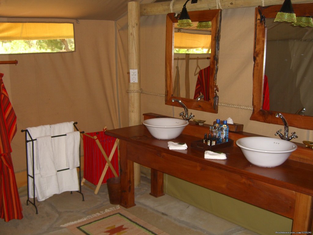 Masai Mara Luxury Safari | Image #2/6 | 