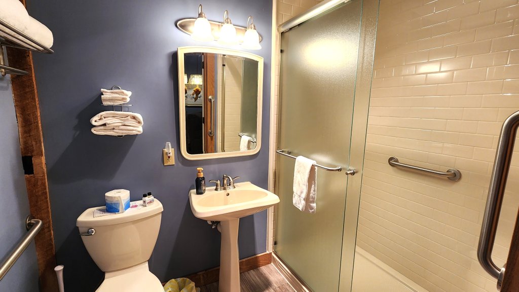 Walk In Shower | Historic Barn Inn Bed And Breakfast | Image #8/11 | 