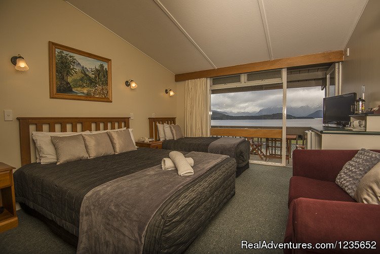 Deluxe King Studio | New Zealand's  lakeview Accomodation Manapouri | Image #3/6 | 