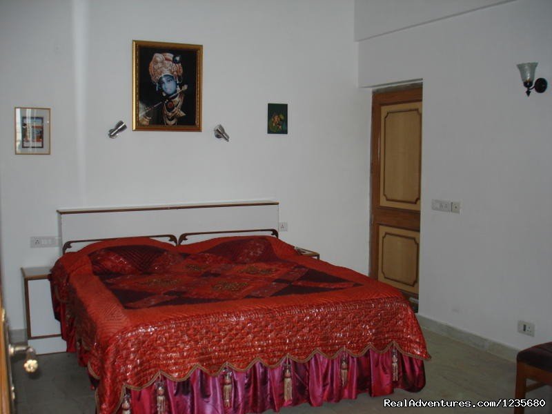 Deluxe Room | Aapo Aap Home Stay (B&B), Shimla-India | Image #6/16 | 