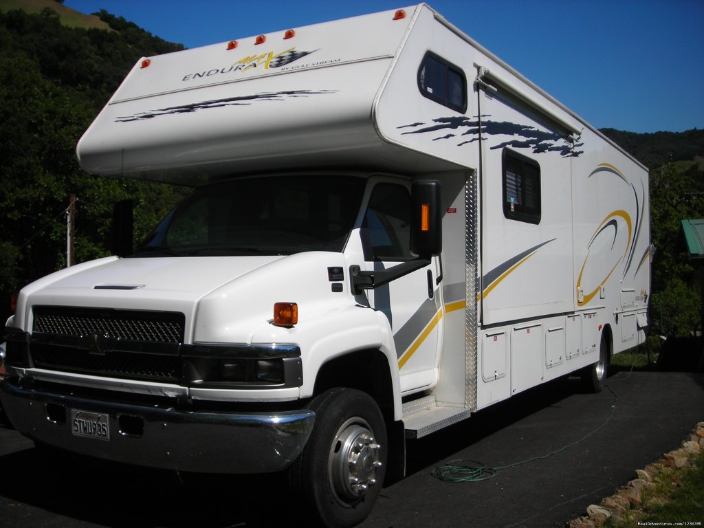 Toyhauler Class C RV Ready for an Adventure | Napa, California  | RV Rentals | Image #1/6 | 