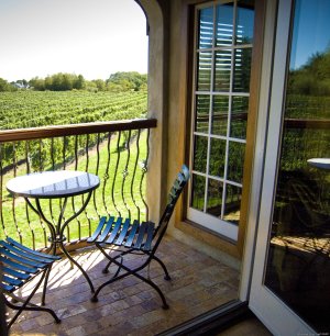 Private Tuscan Suite On  A North Fork Vineyard