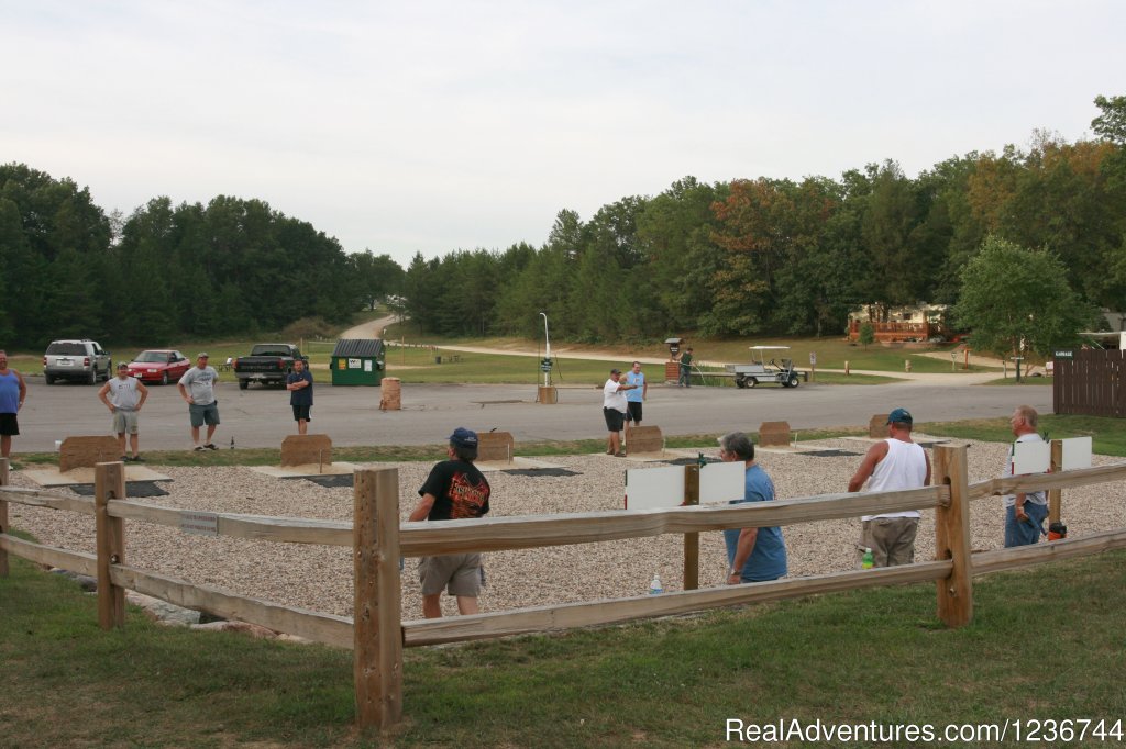 Horseshoes | Arrowhead Resort Campground | Image #3/14 | 