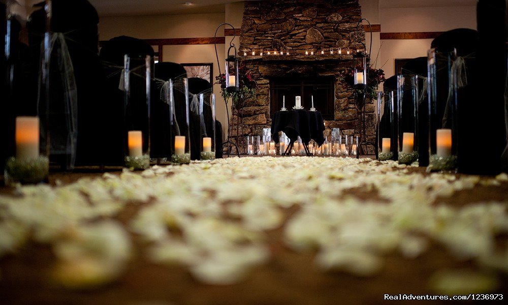 Indoor wedding ceremony | FivePine Lodge & Conference Center | Image #7/8 | 