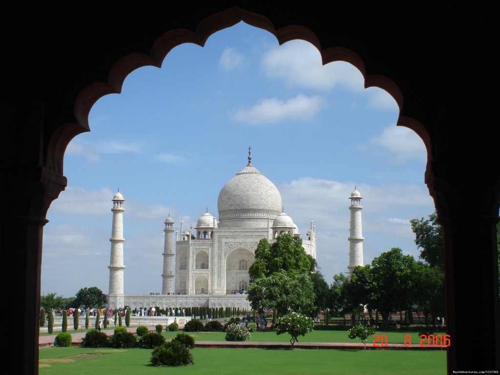 Taj Mahal  | Lgbt Private Holiday Trips -india, Nepal , Bhutan | Image #13/15 | 