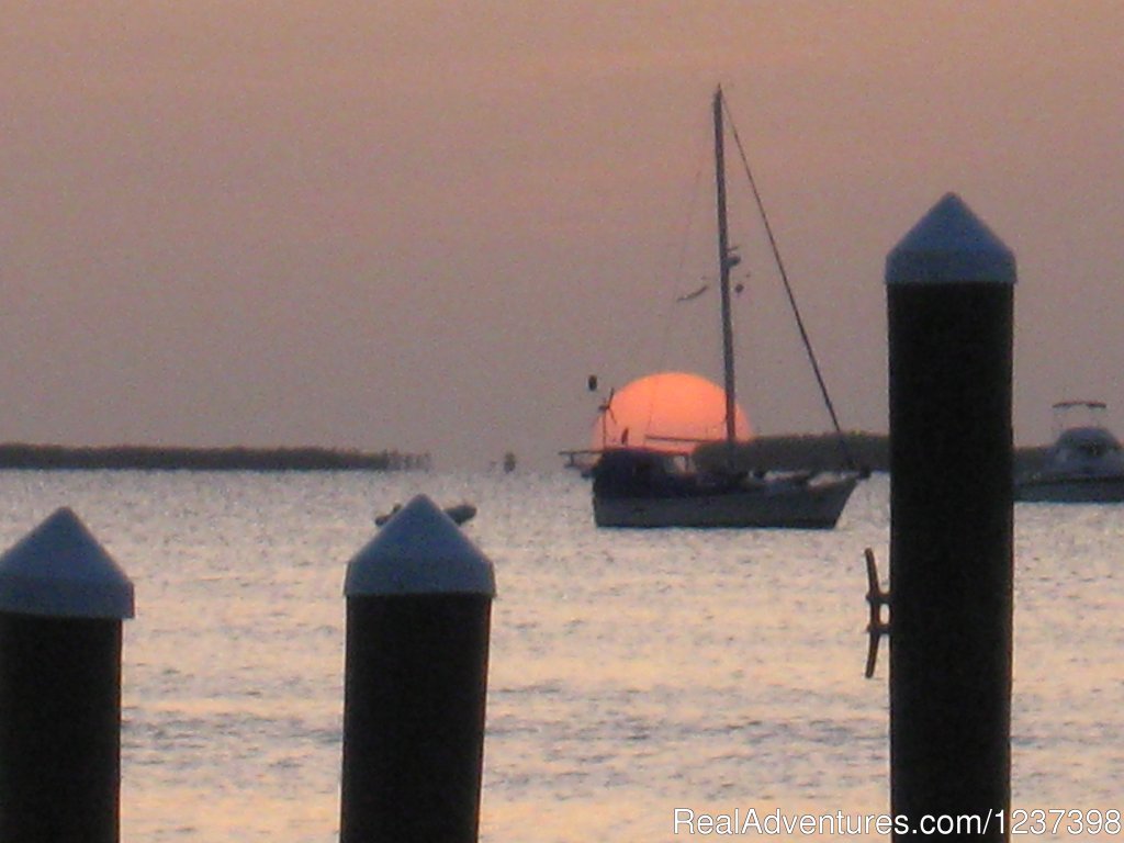 Screened Balcony Every Suite | Anchorage Resort And Yacht Club Condo Assoc. | Image #7/10 | 