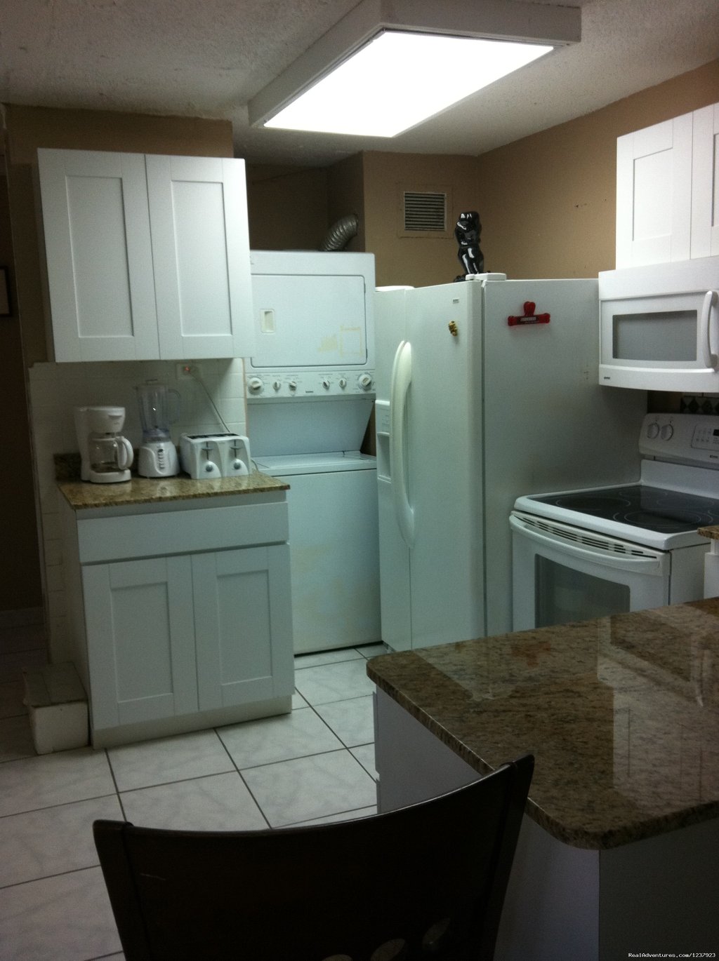 Kitchen | Beautiful Apt in Isla Verde-Free bus to beach | Image #20/22 | 